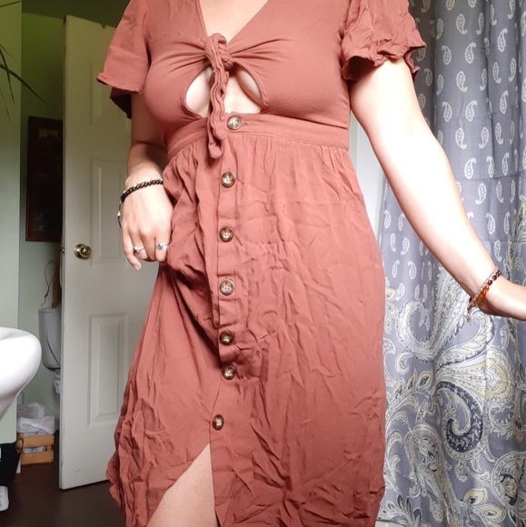 Knee length dress - Picture 2 of 4